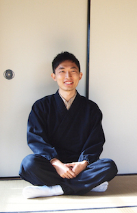 大陸プロフィール写真peatix用.jpg